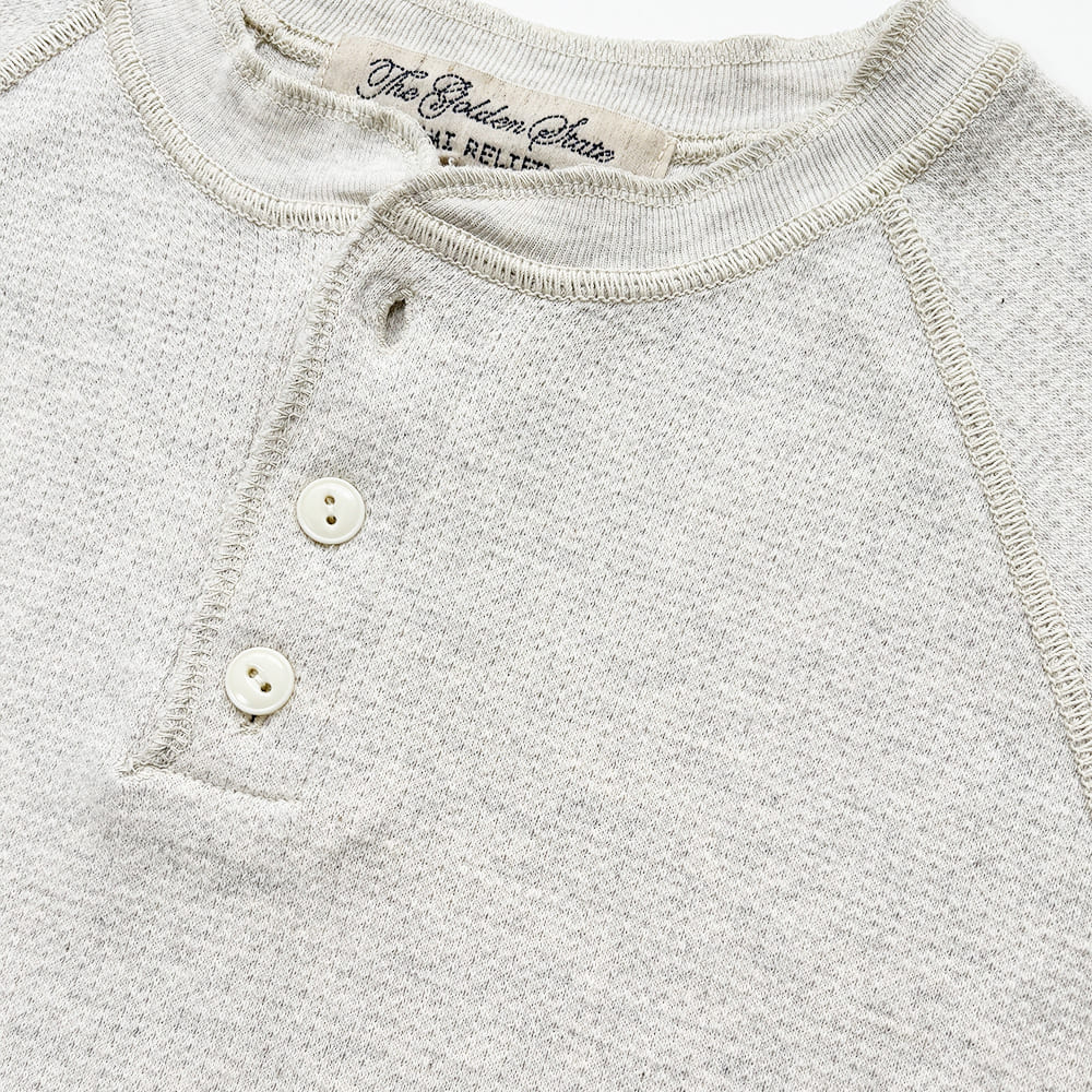 W-tuck Henley neck long sleeve T-shirt