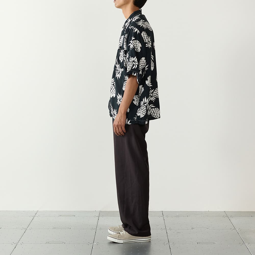 パイナップル柄アロハシャツ
