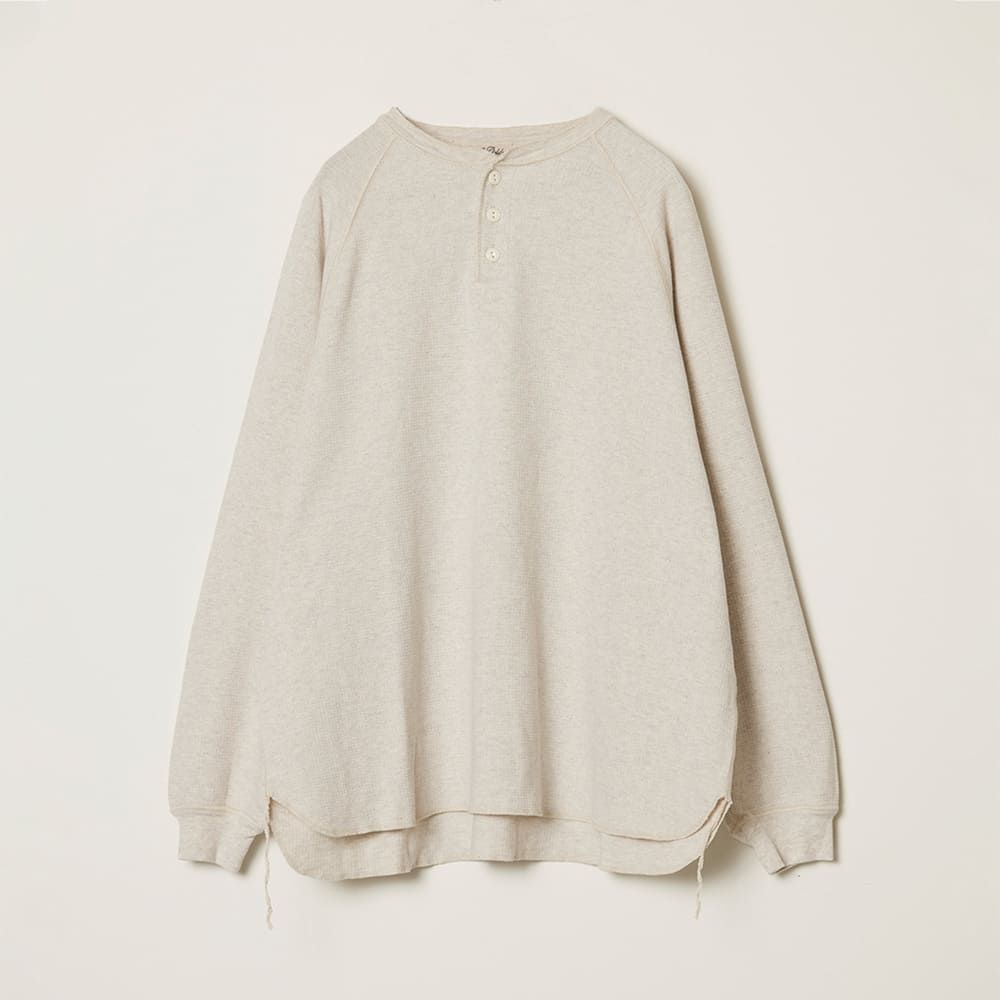 W-tuck Henley neck long sleeve T-shirt