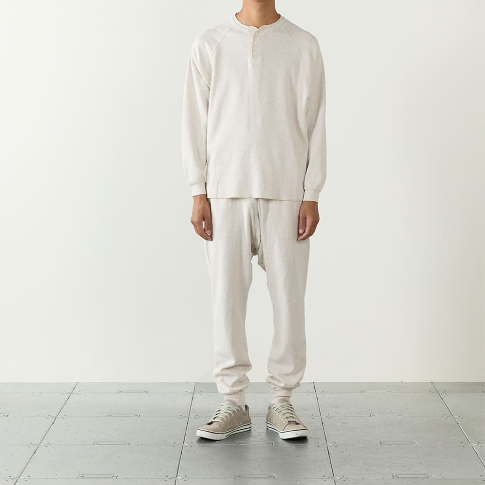 W-tuck Henley neck long sleeve T-shirt