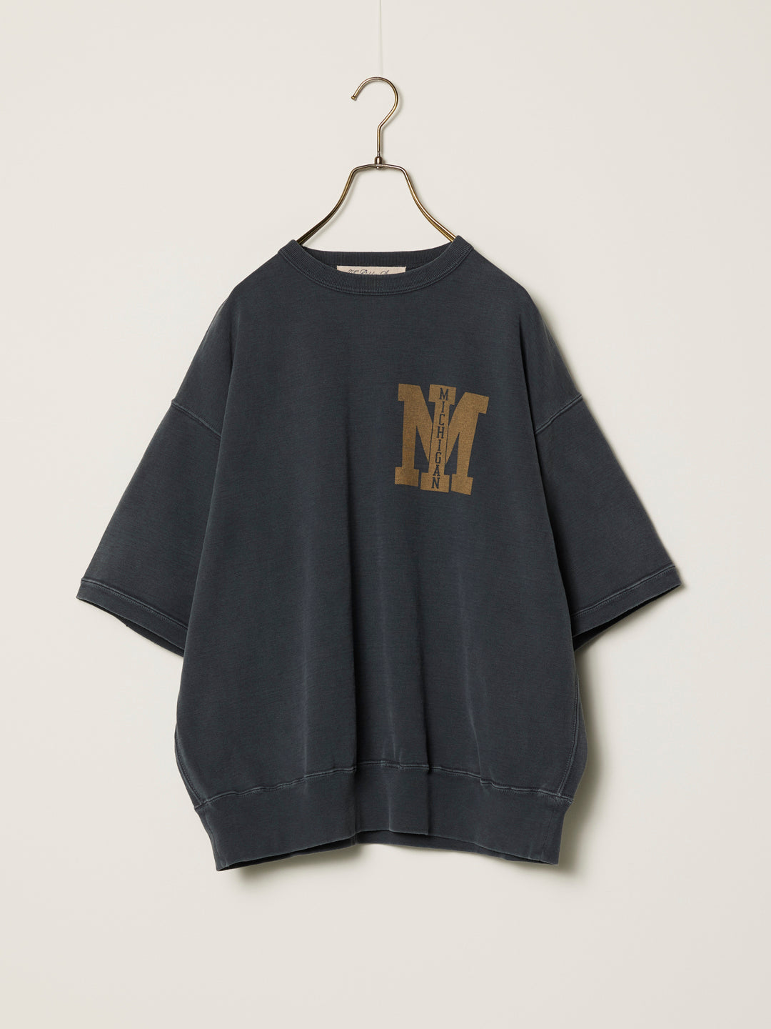 【REMI RELIEF 】ILLINOIS クルーネックプルオーバー REMI RELIEF / 【公式】OFFICIAL WEB SITE