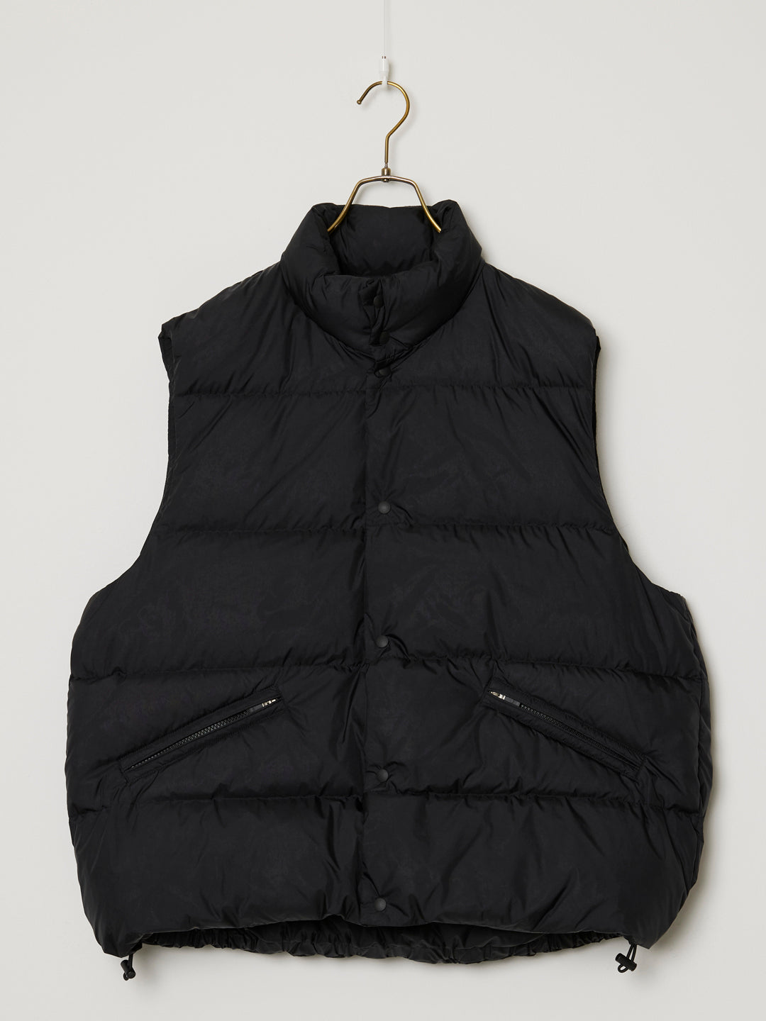 超軽量ナイロンクラシックダウンベスト