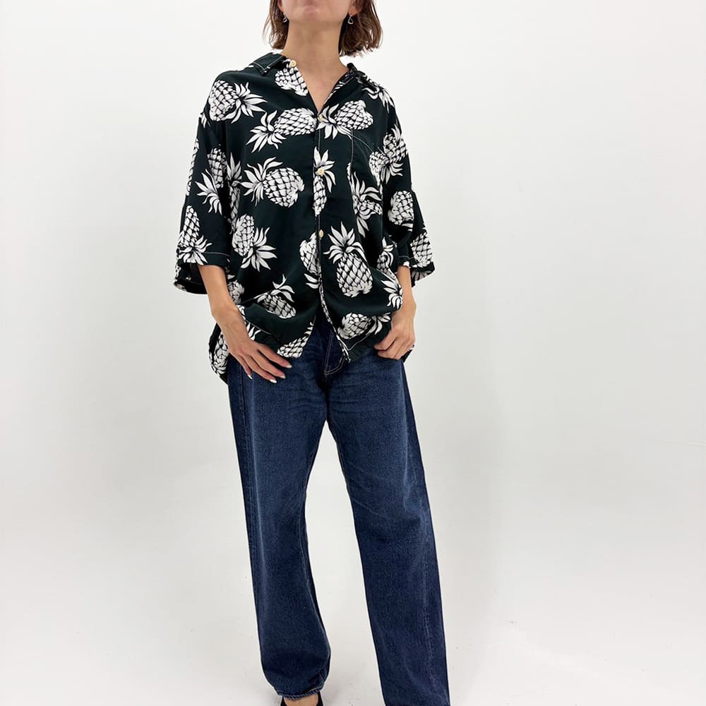 パイナップル柄アロハシャツ