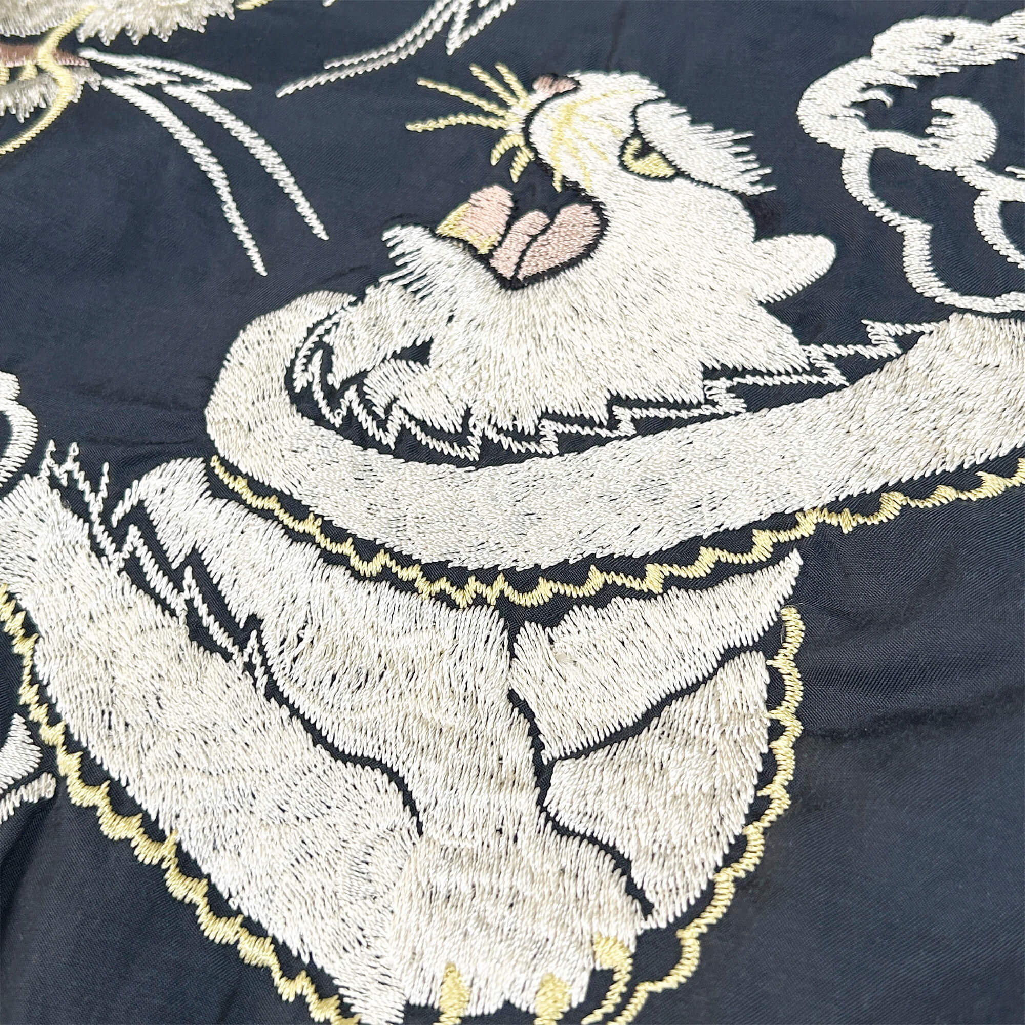 キュプラ綿ツイルブルゾン(刺繍)